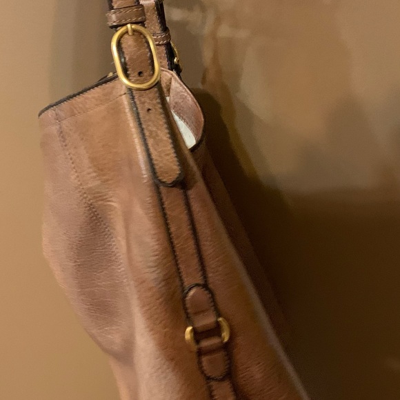 Gucci tote - Picture 5 of 11